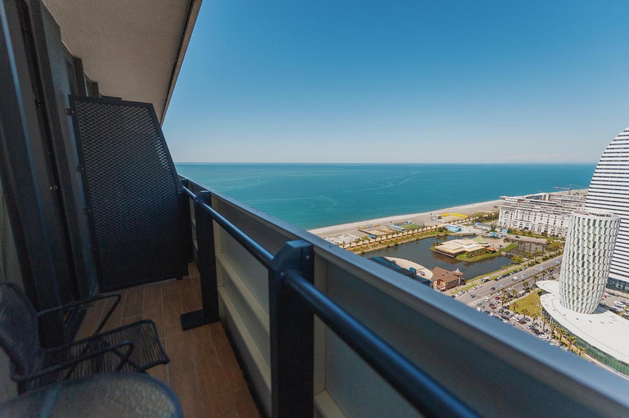 الشقق الفندقية باتوميفي  Orbi City Luxury Towers المظهر الخارجي الصورة